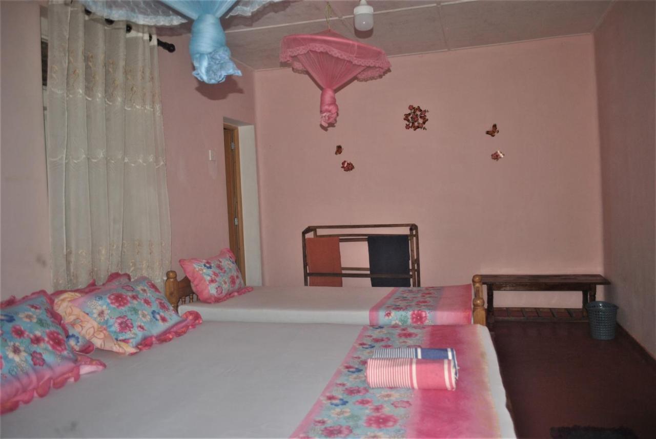 Deniyaya Guest House Eksteriør billede